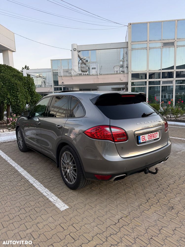 Porsche Cayenne - 5