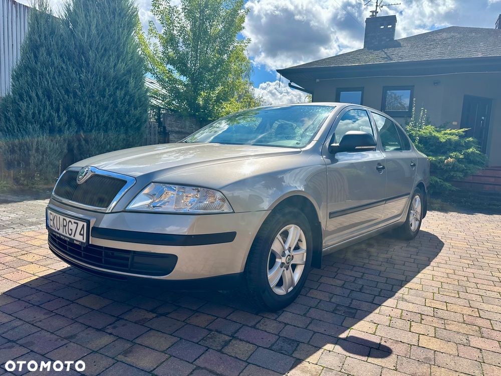 Skoda Octavia 1.6 Family Plus - 6