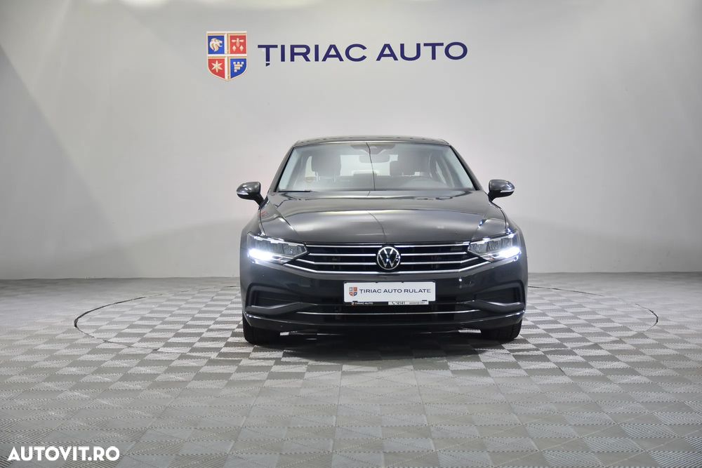 Volkswagen Passat - 8