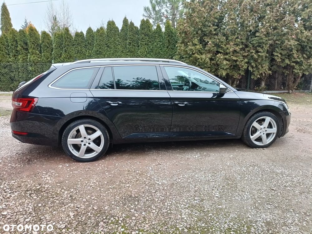 Skoda Superb 2.0 TDI DSG Premium Edition - 7