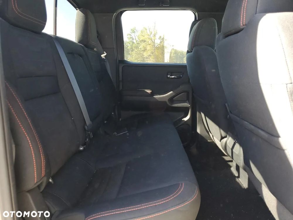 Nissan Frontier - 11