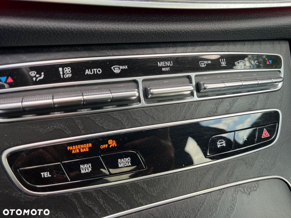 Mercedes-Benz Klasa E 300 de PHEV Exclusive 9G-Tronic - 31