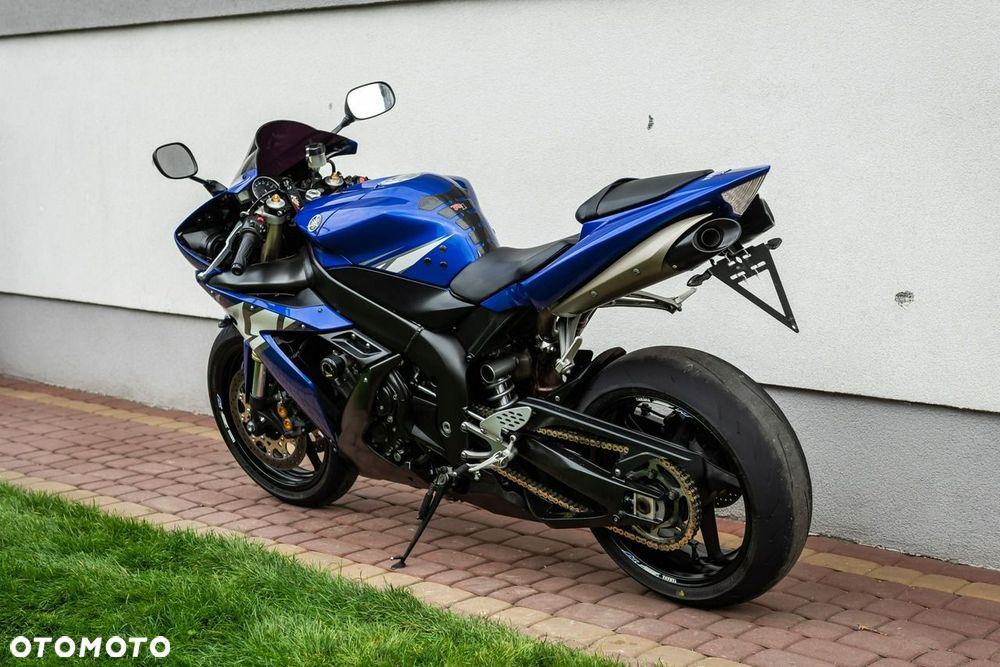Yamaha R1 - 5