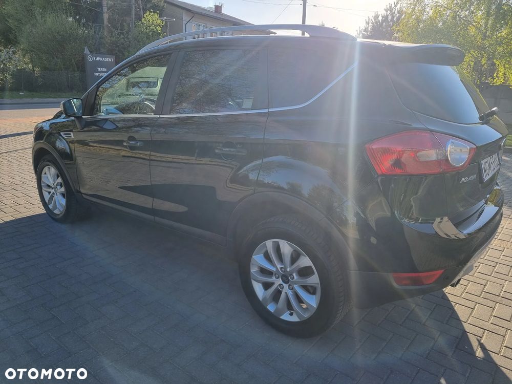 Ford Kuga 2.0 TDCi 2x4 Titanium - 9
