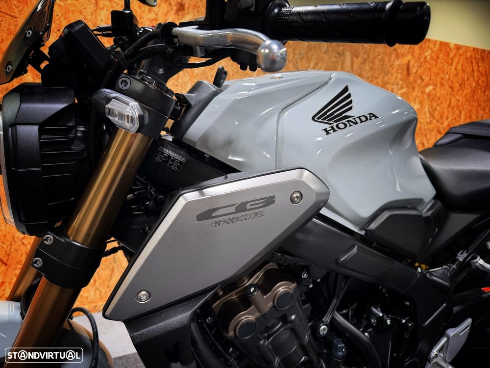 Honda CB 650 R - 9
