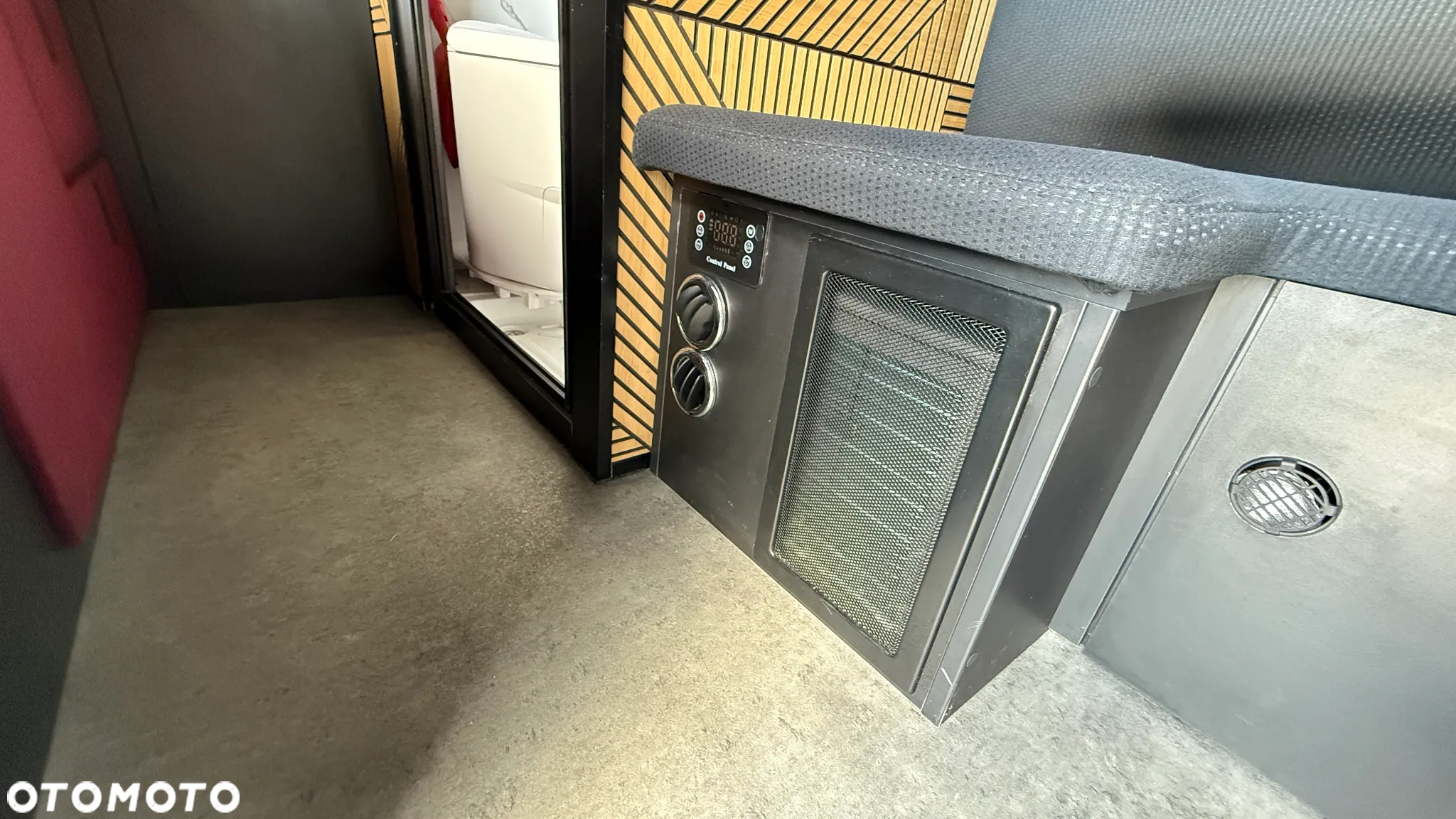 Mercedes-Benz 319 4x4 Automat - 27