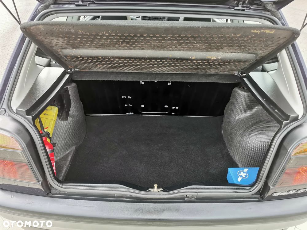 Volkswagen Golf 1.8 GT Special - 21