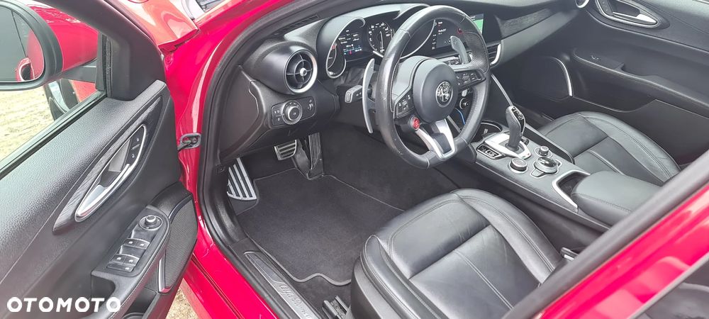 Alfa Romeo Giulia - 14