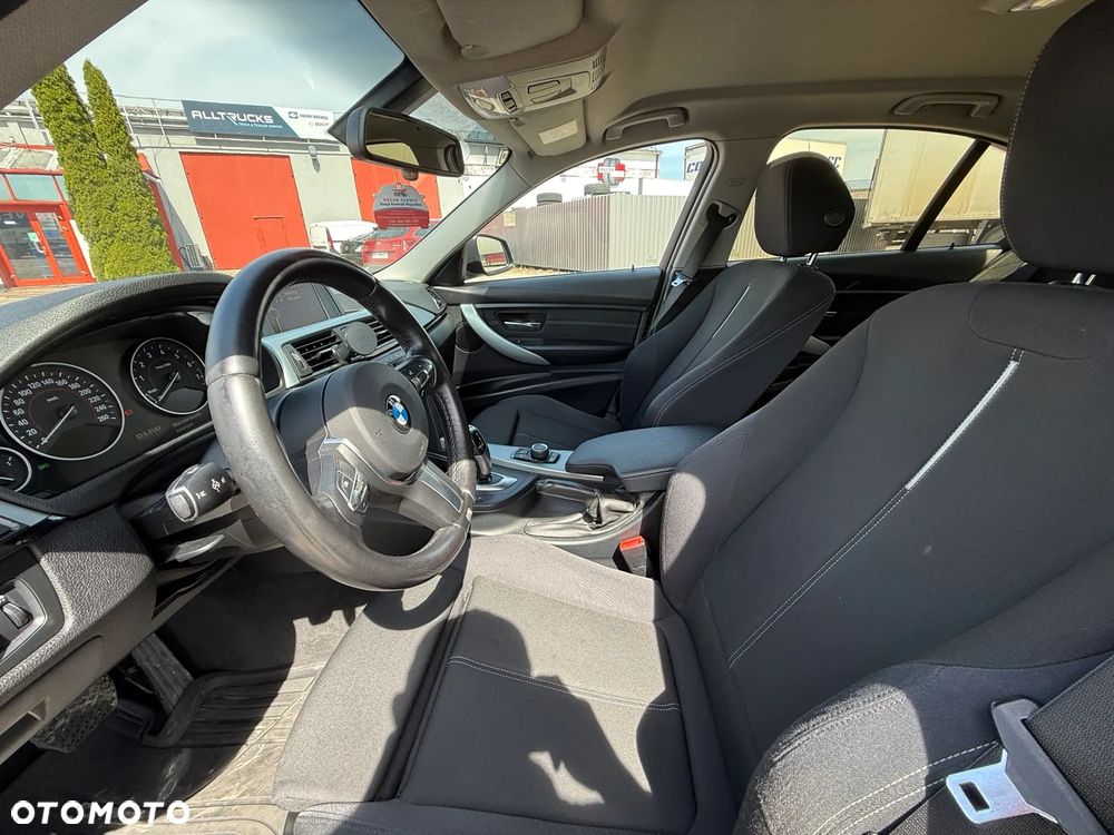 BMW Seria 3 - 16
