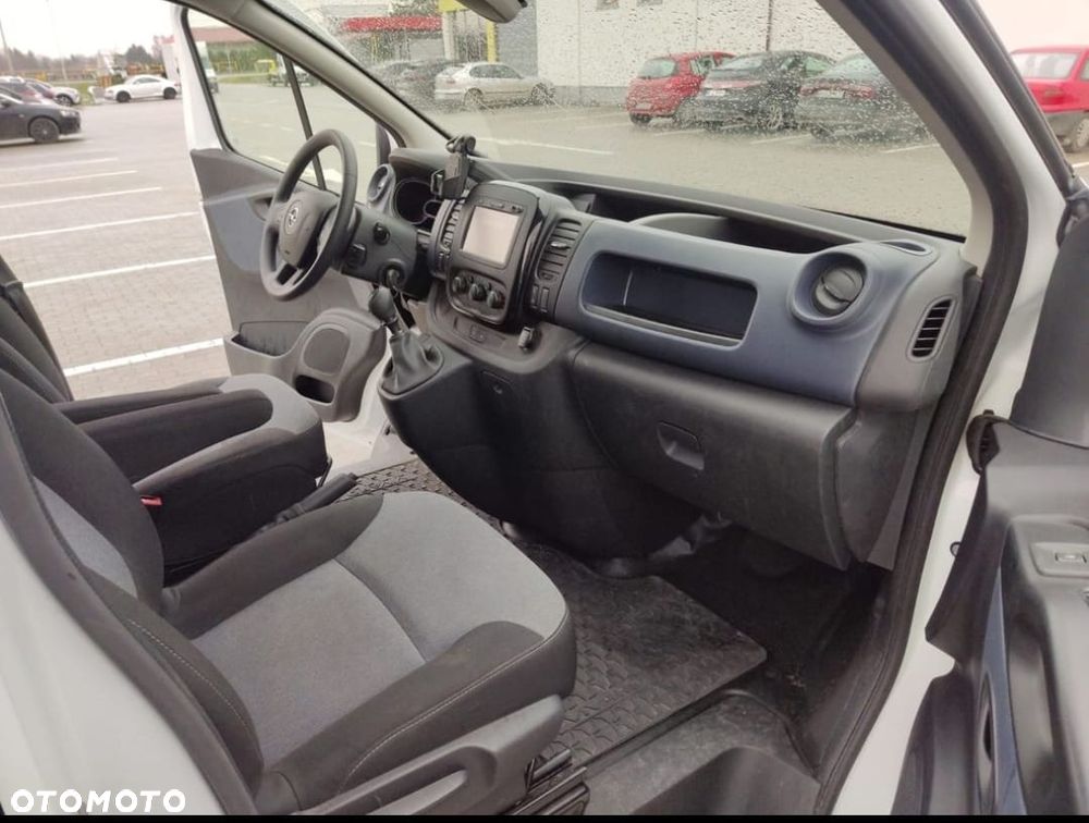 Opel VIVARO - 27