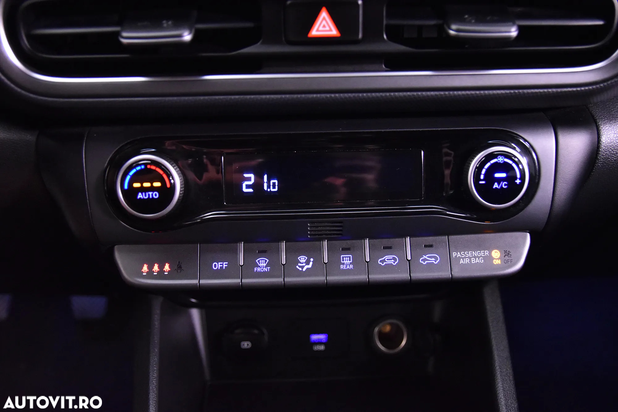 Hyundai KONA - 17