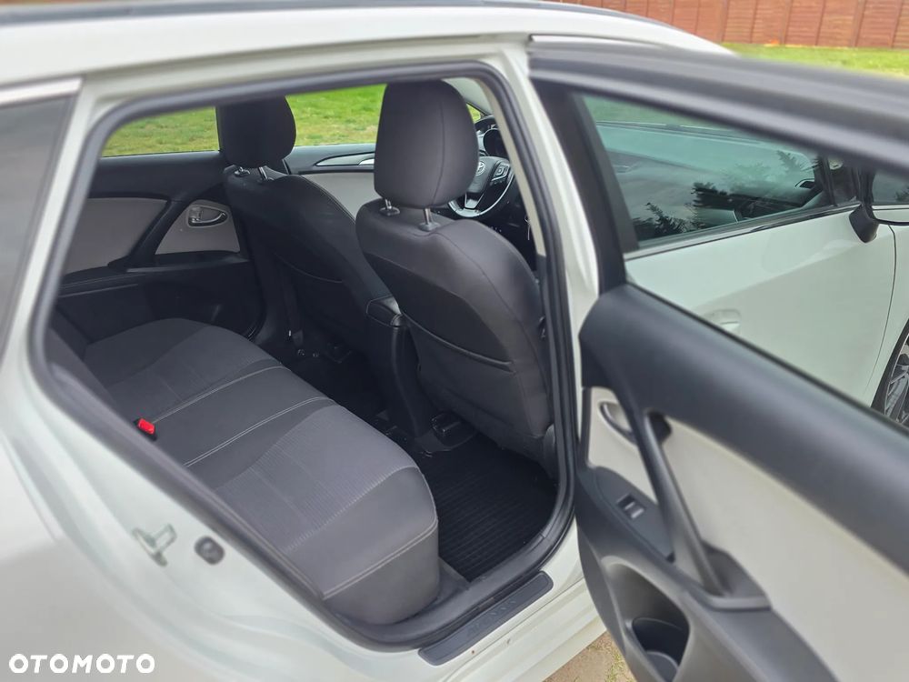 Toyota Avensis Touring Sports 1.8 Multidrive S Business Edition - 22