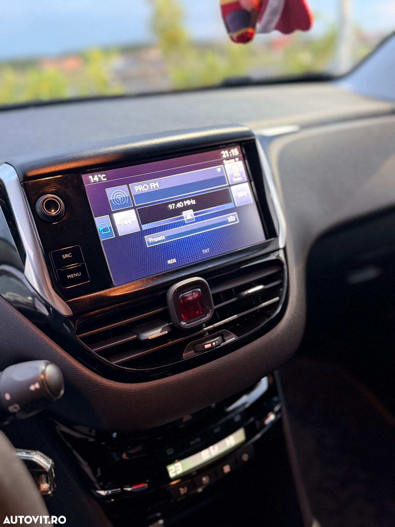 Peugeot 208 1.2 L PureTech ETG Active - 6