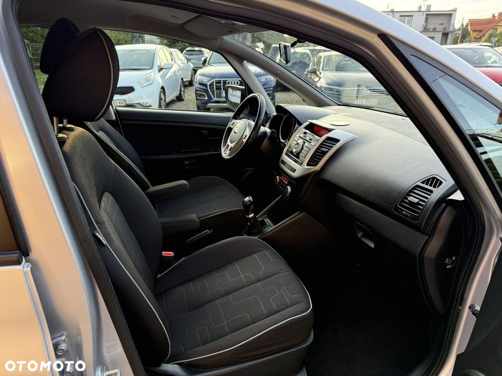 Kia Venga 1.6 CVVT Dream Team Edition - 22