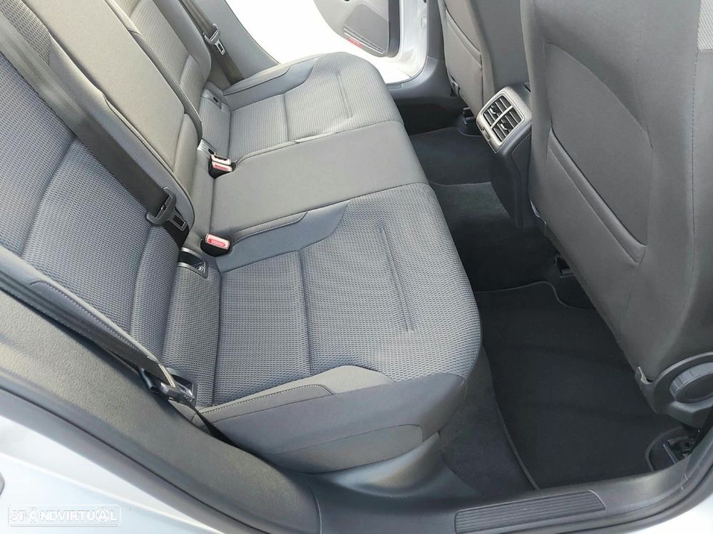 VW Golf 1.6 TDi GPS Edition - 31