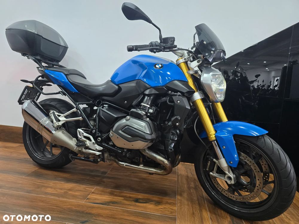 BMW R - 1