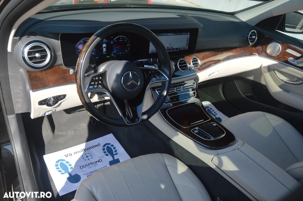 Mercedes-Benz E 300 d 4Matic T 9G-TRONIC Avantgarde - 11