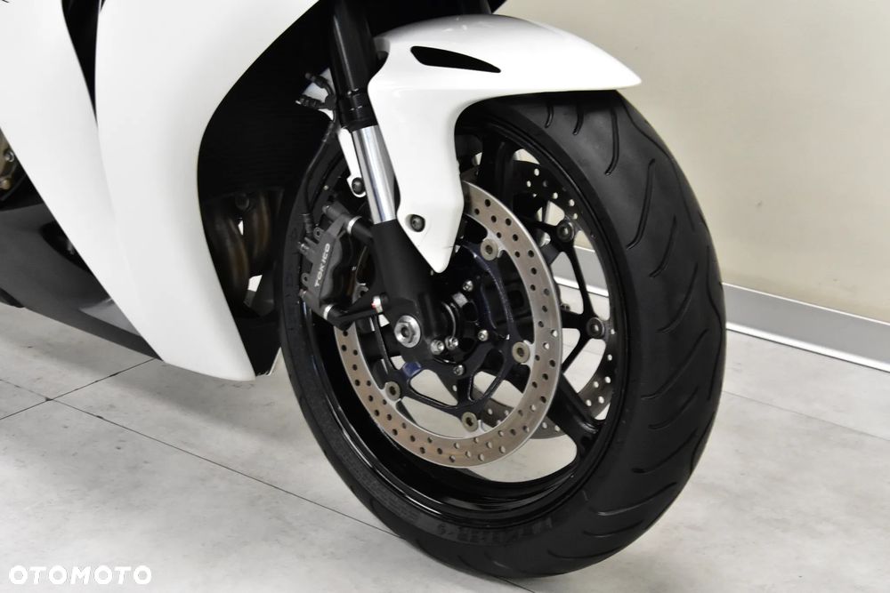 Honda CBR - 29