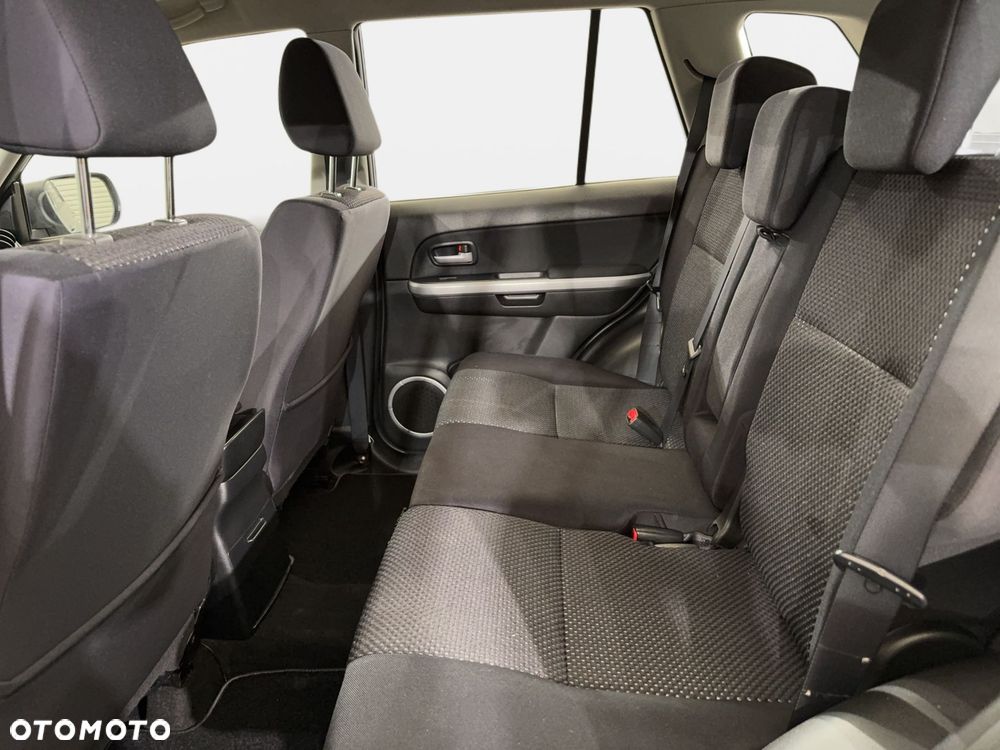 Suzuki Grand Vitara - 12