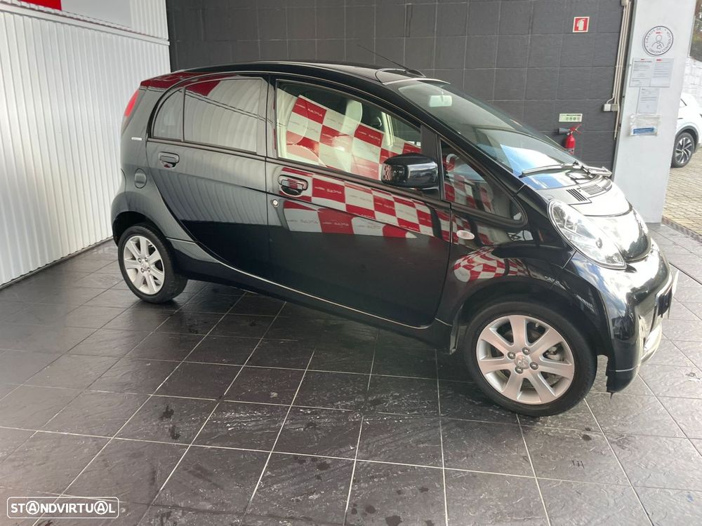 Peugeot iOn Active - 8
