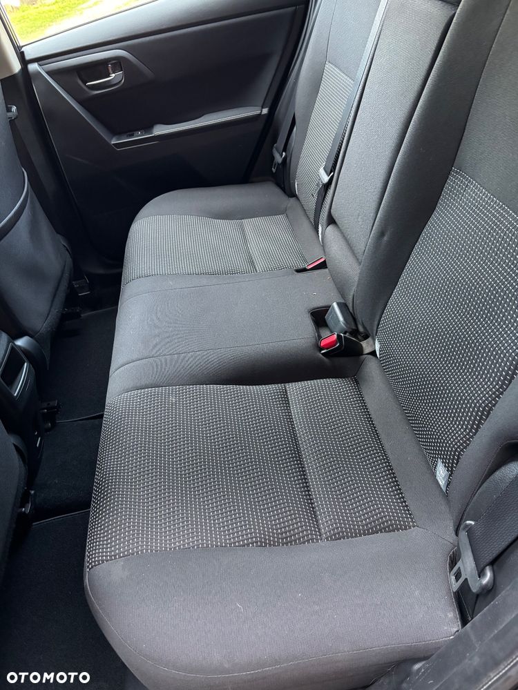 Toyota Auris 1.8 HSD Luna - 10
