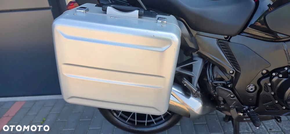 Honda VFR - 18