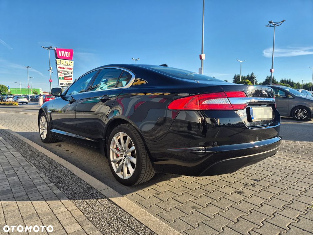 Jaguar XF 2.2 D - 4