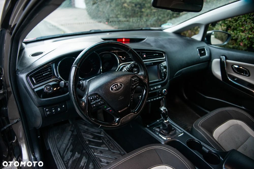 Kia Ceed Cee'd 1.6 GDI Business Line - 19