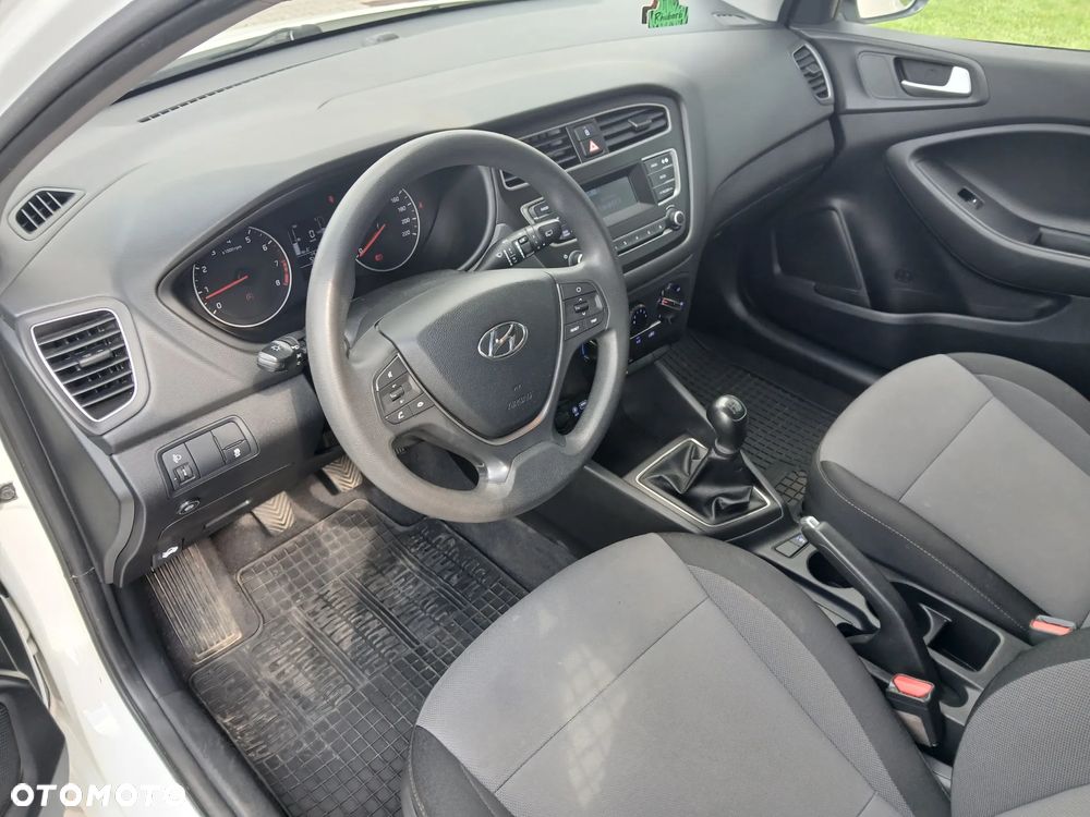 Hyundai i20 1.2 Classic Plus - 11