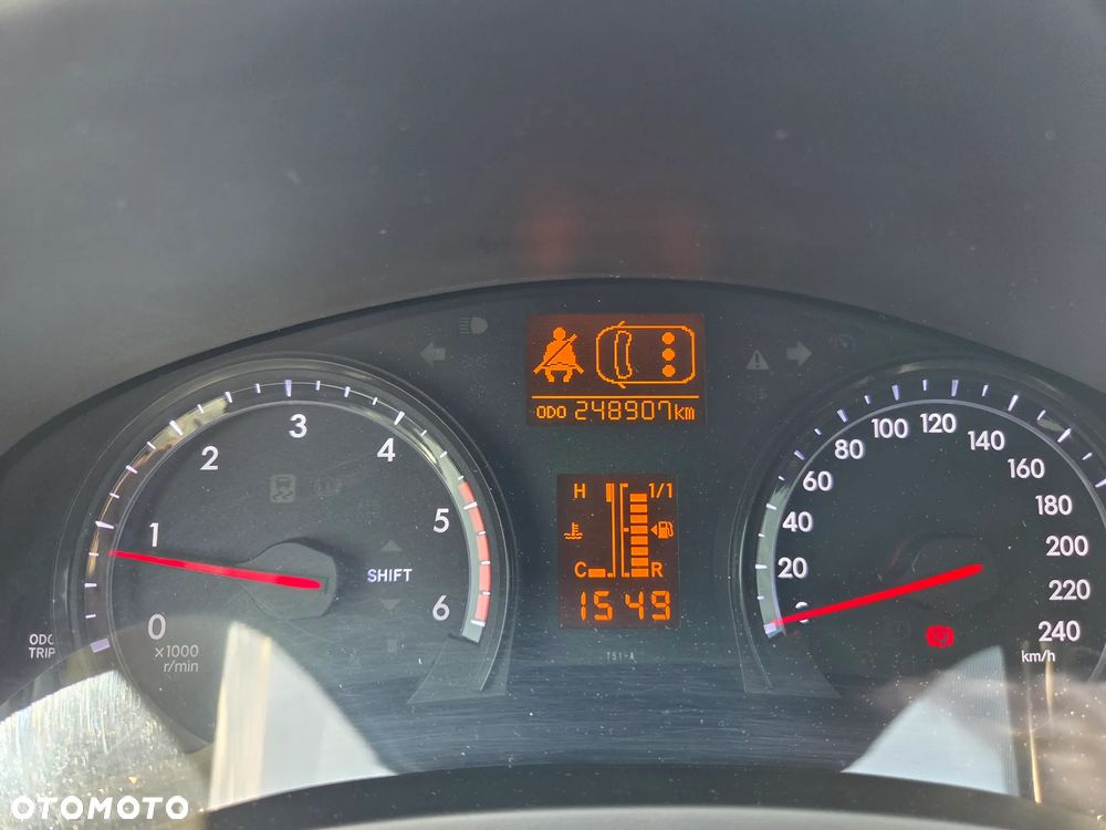 Toyota Avensis 2.0 D-4D Premium - 2