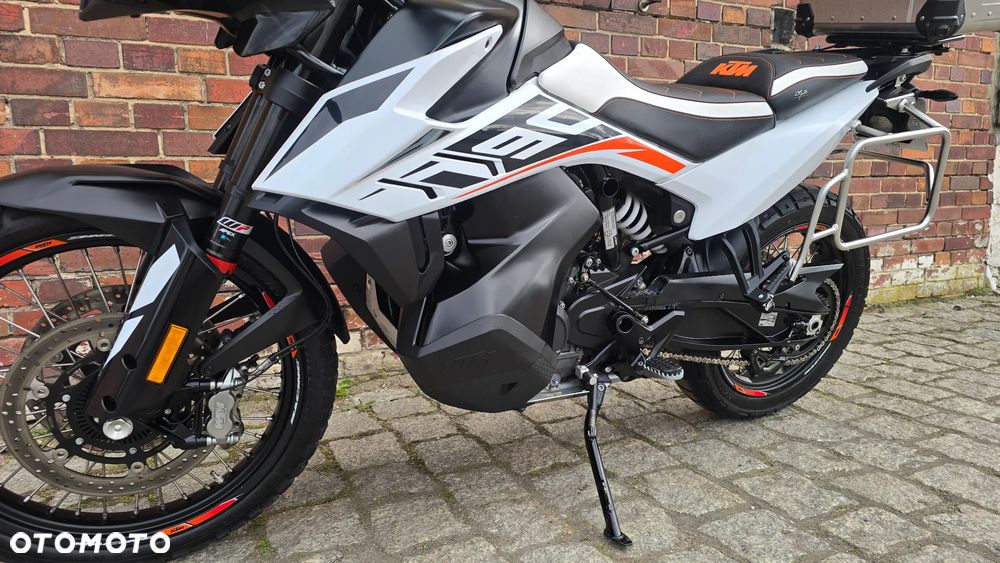 KTM Adventure - 8