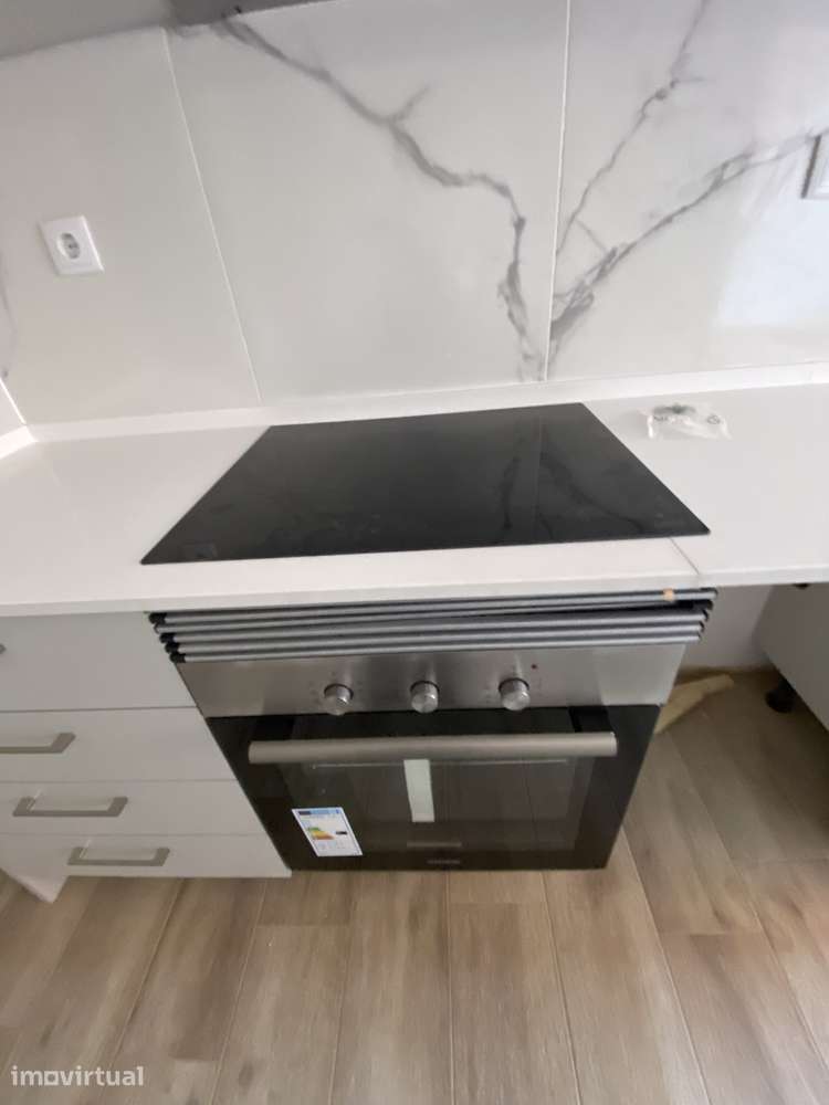 Amadora. Brandoa. Agradável apartamento de 3 assoalhadas, renovado. - Grande imagem: 5/13