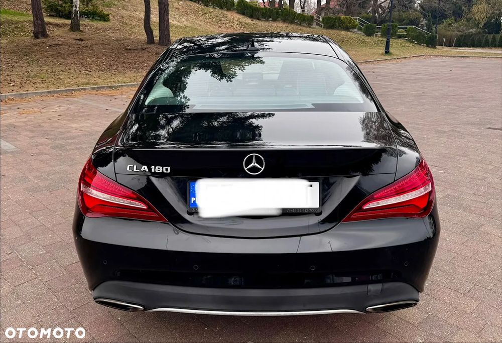 Mercedes-Benz CLA 180 7G-DCT Urban - 7