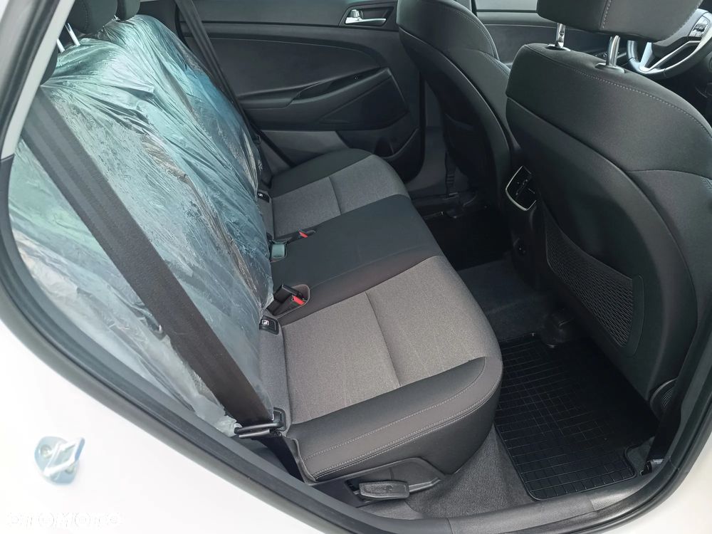 Hyundai Tucson 1.6 GDI BlueDrive Style 2WD - 10