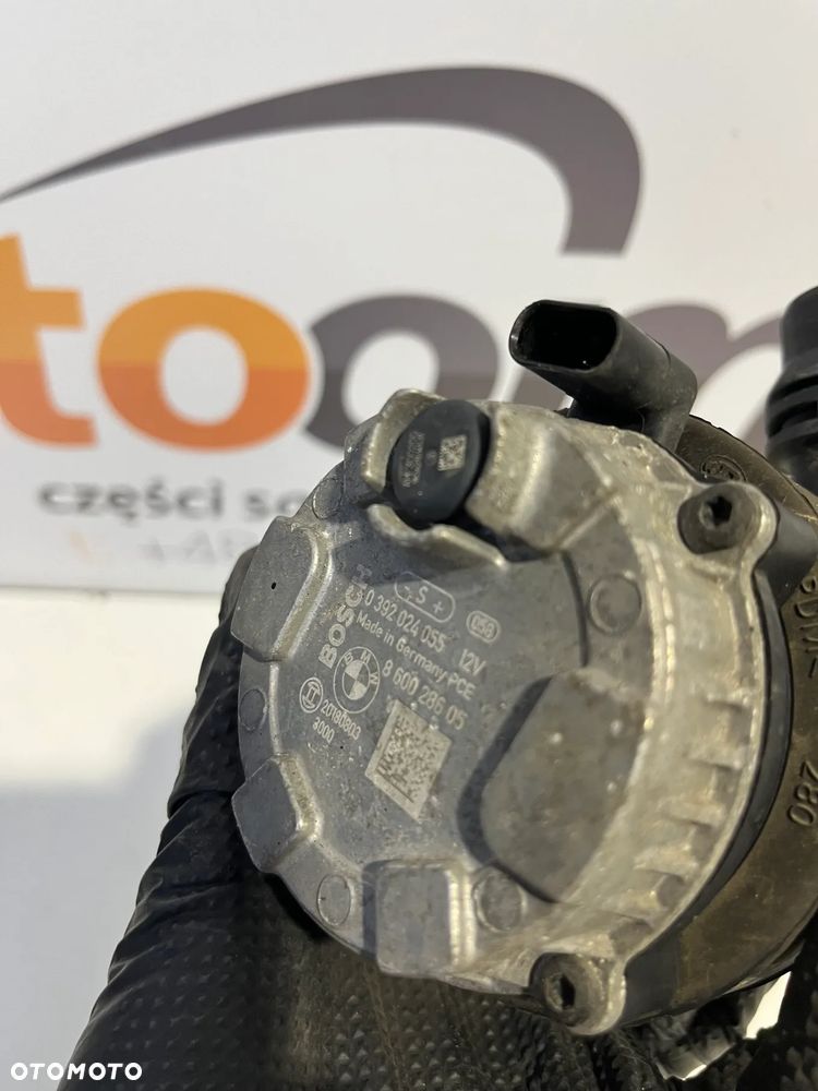 Silniczek obiegu wody BMW I3 0392024055 - 1