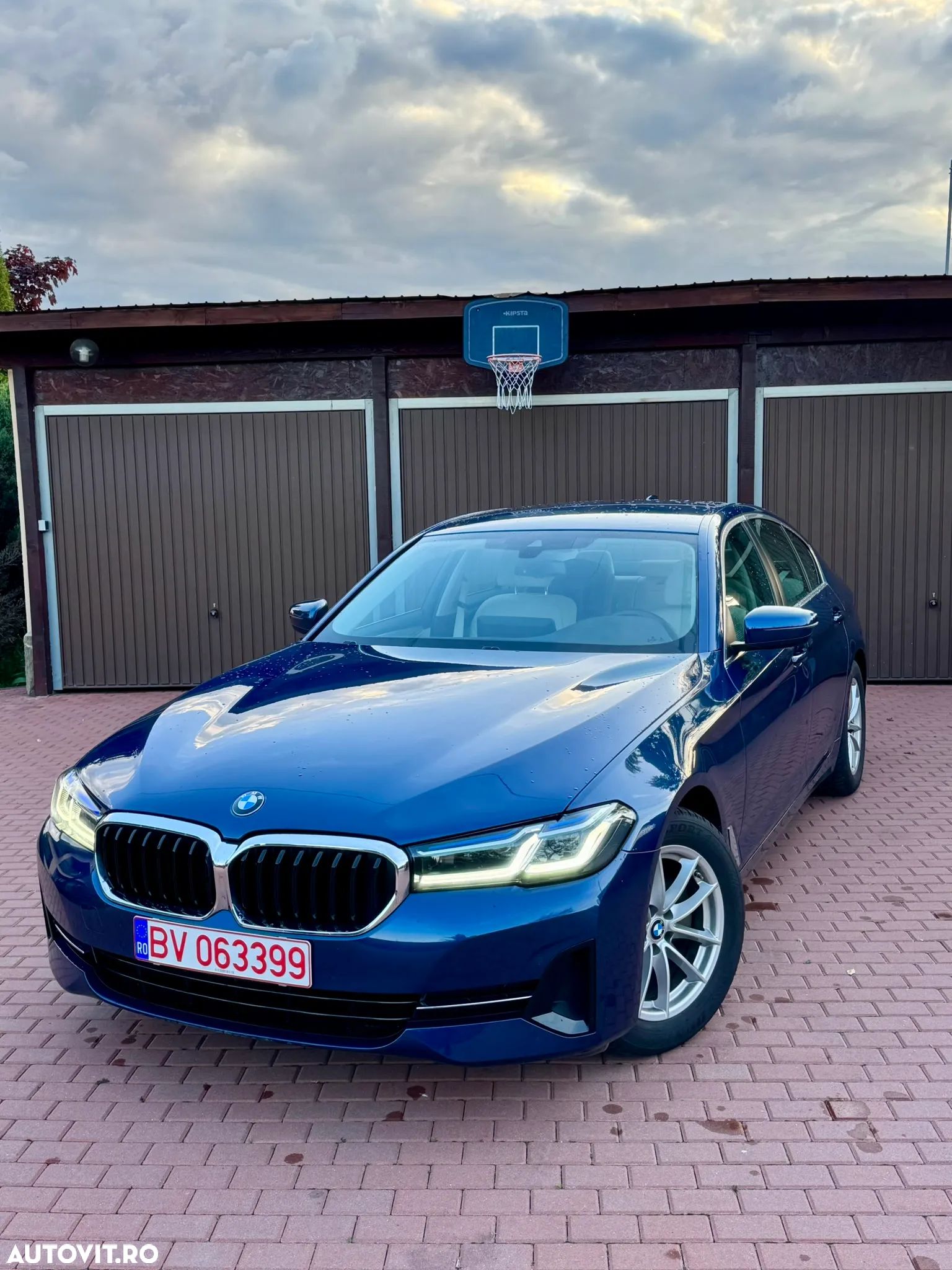 BMW Seria 5 520i AT MHEV - 1