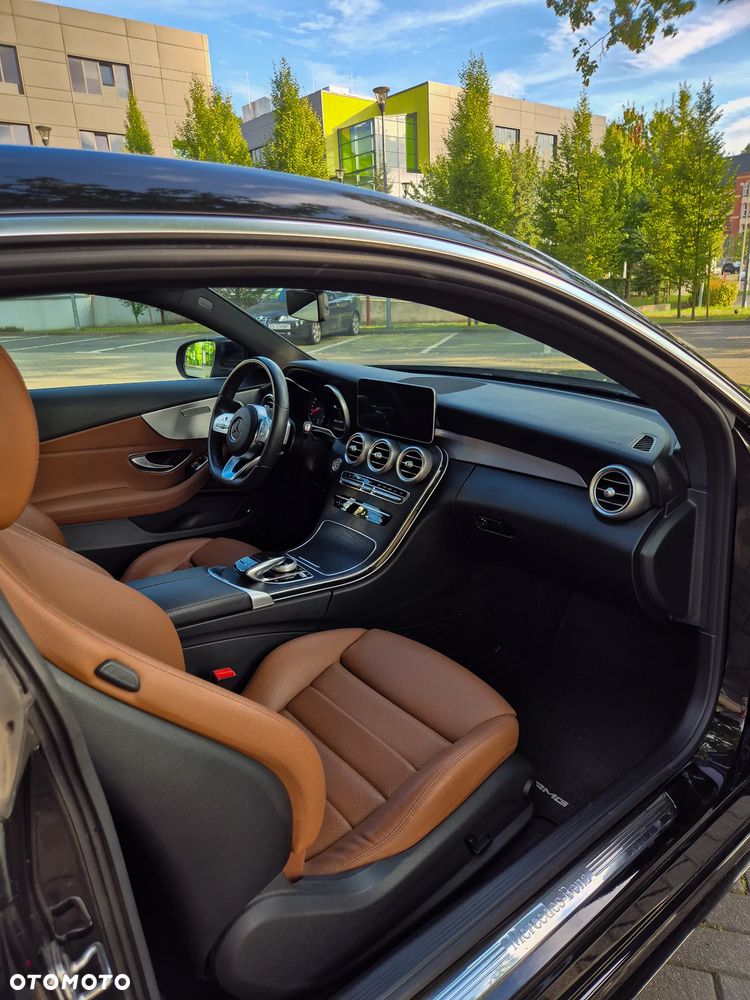 Mercedes-Benz Klasa C 180 9G-TRONIC AMG Line - 11