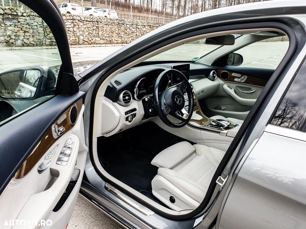 Mercedes-Benz C - 7