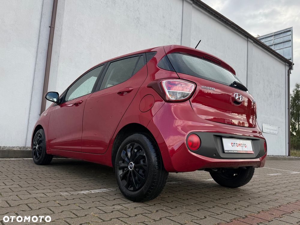 Hyundai i10 1.0 - 12