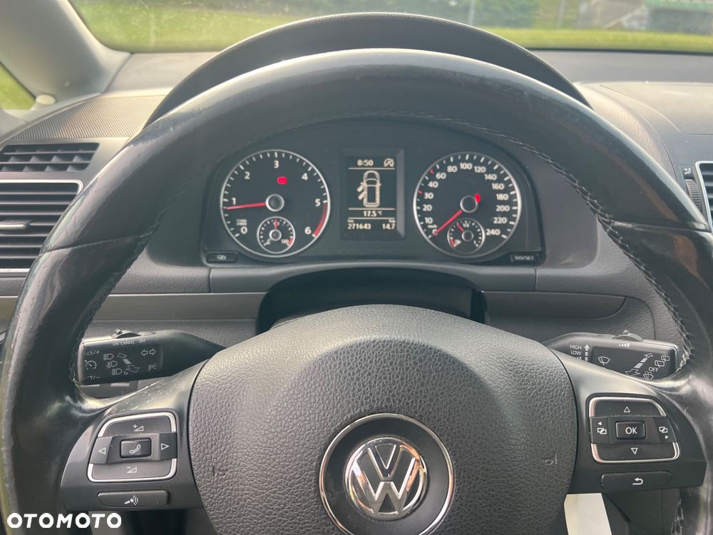 Volkswagen Touran 1.6 TDI DPF BlueMot Comfortline - 13