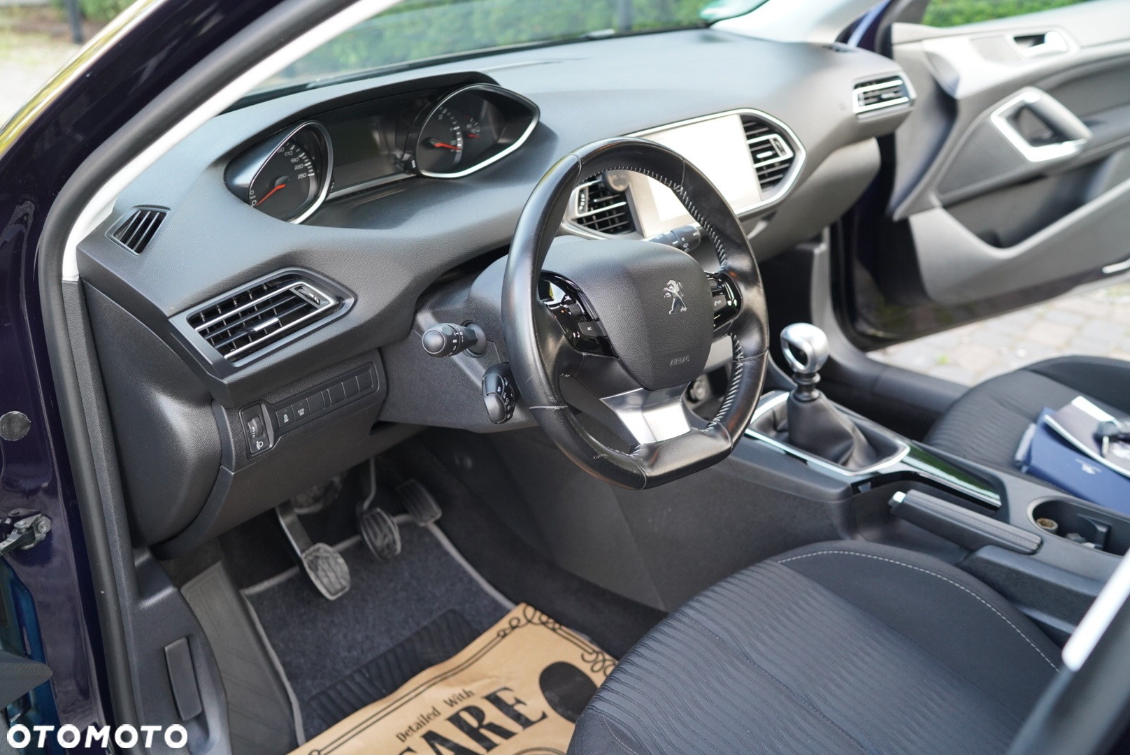 Peugeot 308 1.6 BlueHDi Allure S&S - 5