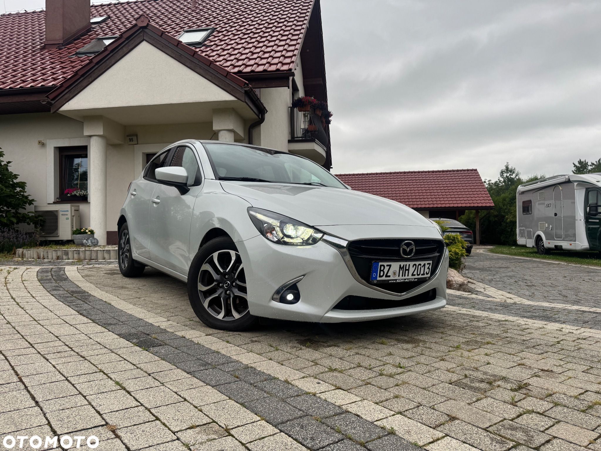 Mazda 2 SKYACTIV-G 90 Homura - 1
