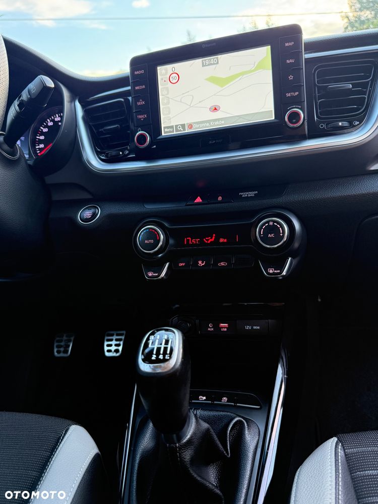 Kia Stonic 1.4 L - 19
