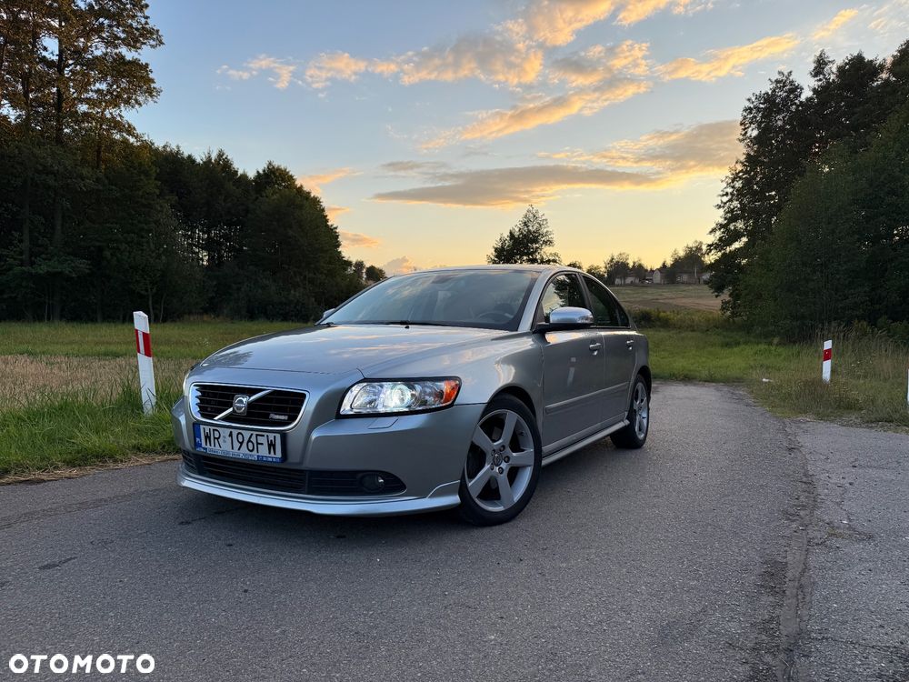Volvo S40 2.0D R-Design Momentum - 1