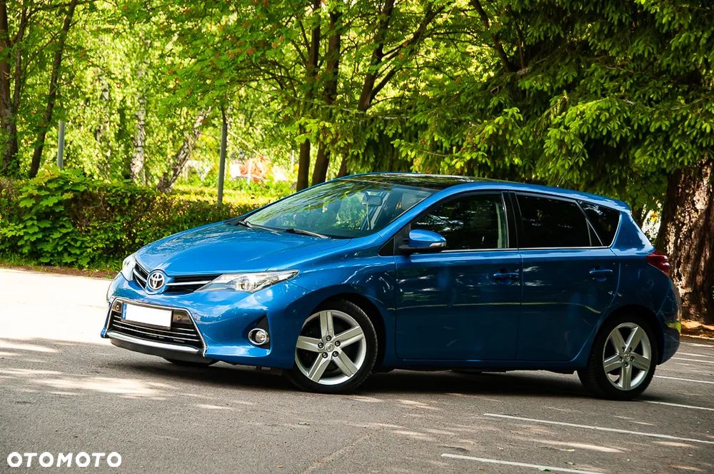 Toyota Auris 2.0 D-4D Executive - 4