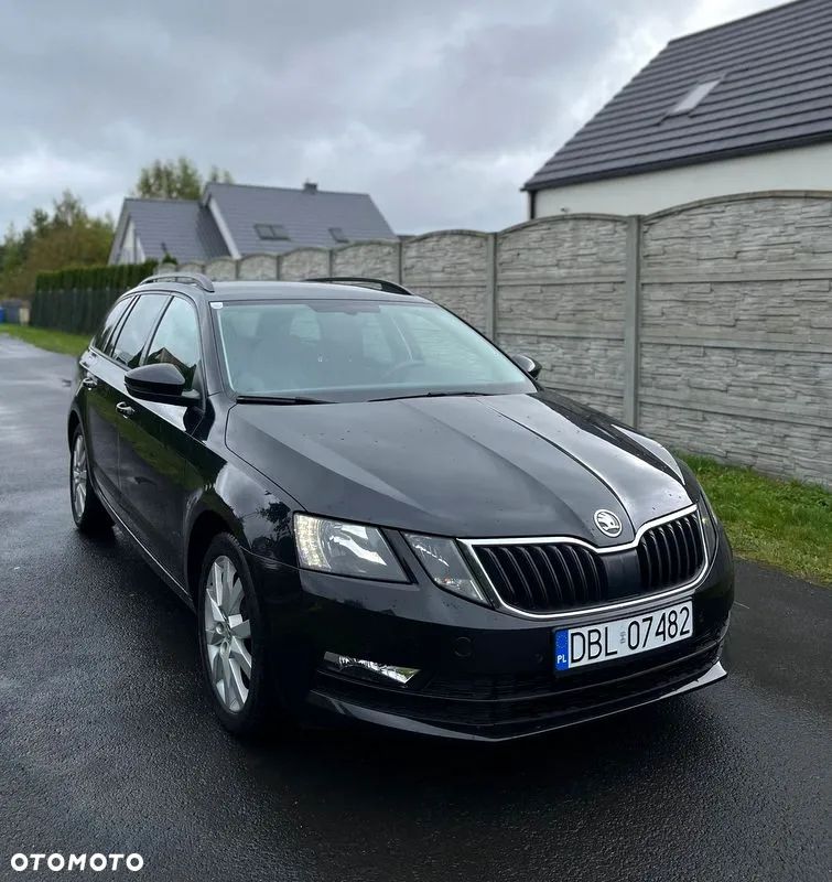 Skoda Octavia 2.0 TDI Style DSG - 1