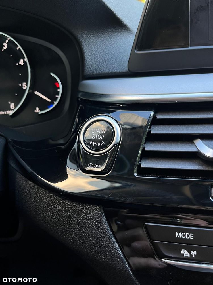 BMW Seria 5 518d - 13