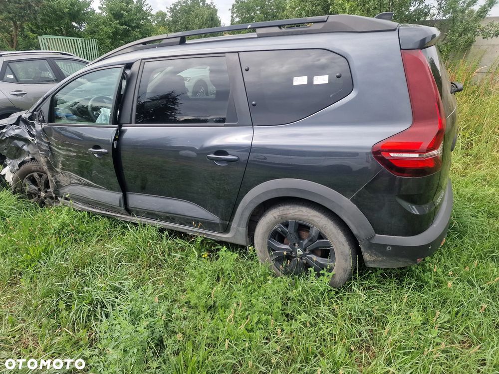 Dacia Jogger 1.0 TCe Extreme 7os - 11