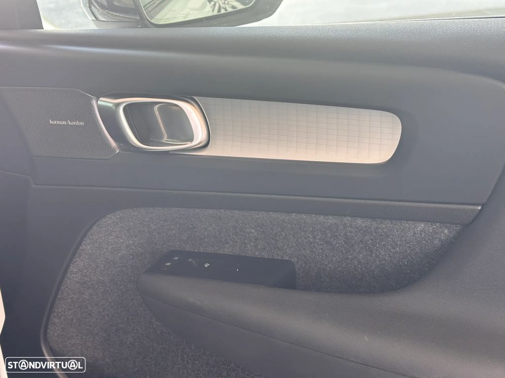 Volvo C40 Recharge Core - 18