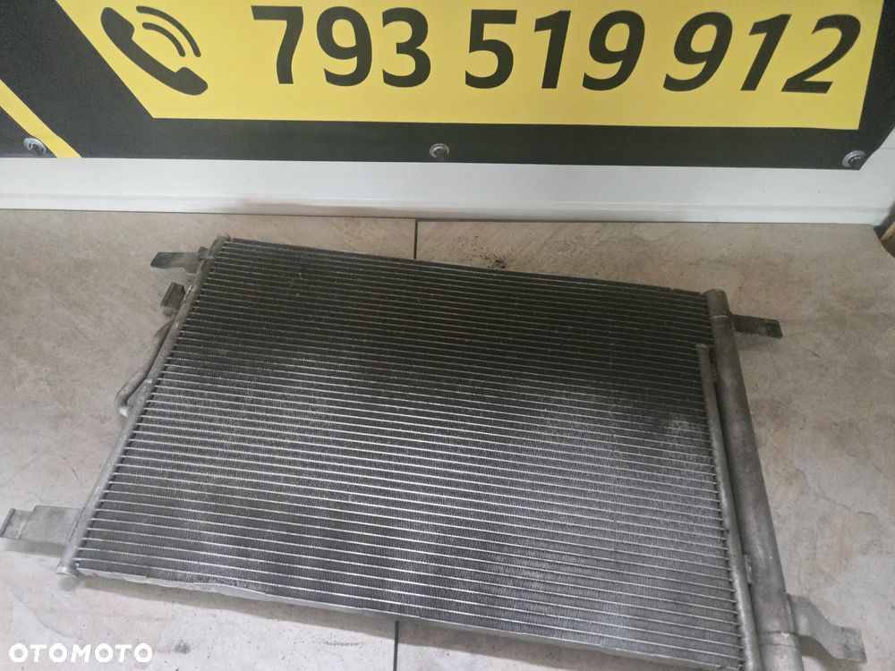 CHŁODNICA KLIMATYZACJI SKRAPLACZ  5Q0816411AR - 2